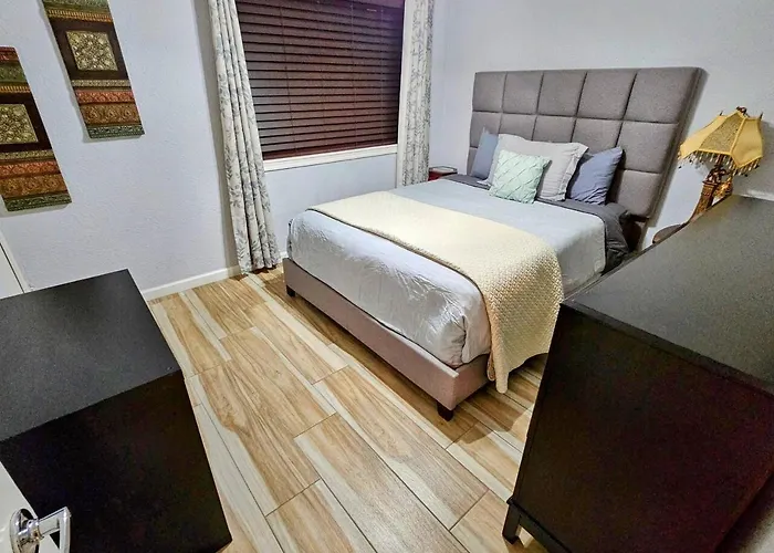 3br/2ba Cozy House In Сasa de vacaciones *