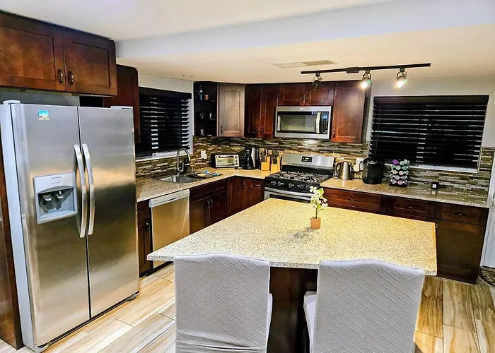 Сasa de vacaciones 3br/2ba Cozy House In